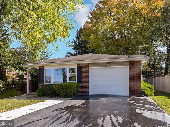 33 Sunset Ave, Ewing, NJ 08628