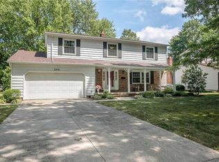 3979 Dryden Dr, North Olmsted, OH
