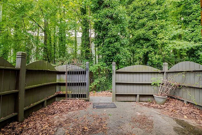 255 Winding River Dr #J — Photo 23