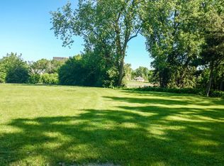 36 Baybrook Ln, Oak Brook, IL 60523