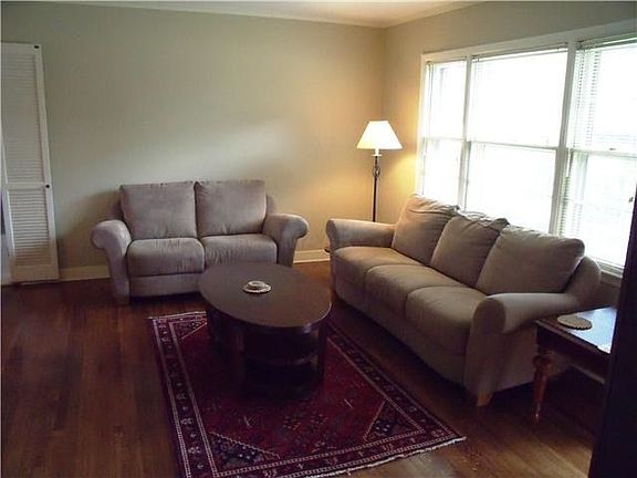 4th image of 5292 Laurie Ln