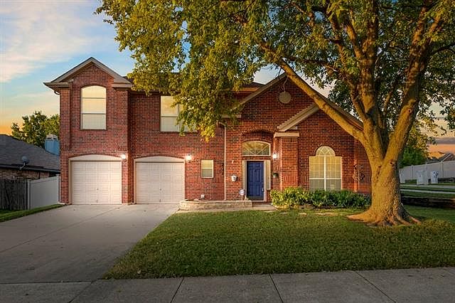 1st image of 900 Chauvin Dr