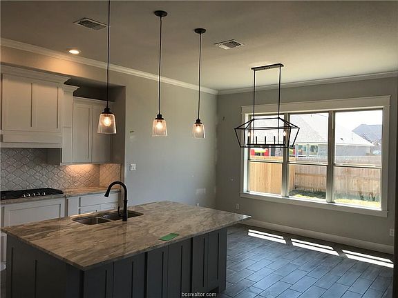 4th image of 4006 Lodge Creek Ct