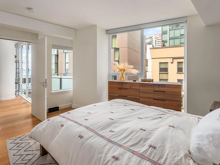 121 Stewart St #807 — Photo 13