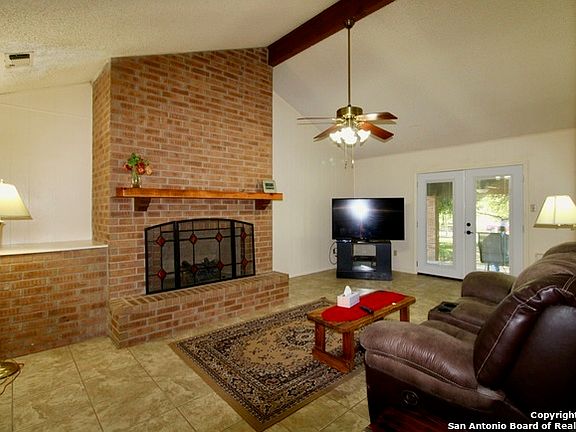 4th image of 18800 Rolling Meadow Dr