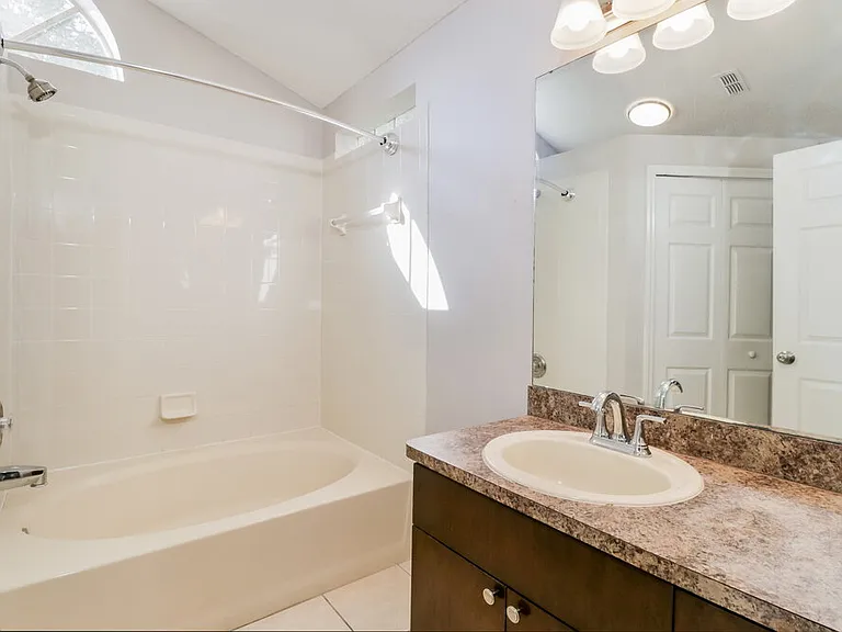 22501 Crows Nest Ct — Photo 13