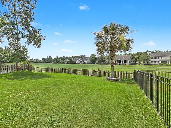 2nd image of 37 Jawol Dr