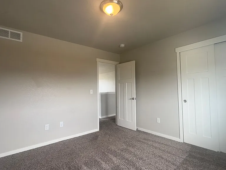 4336 Carlyle Ln — Photo 9