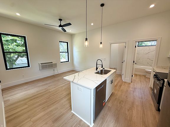 2nd image of 1448 Lexington Ave #C