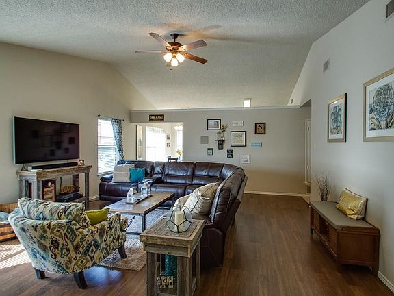 4th image of 4649 Goldrock Dr