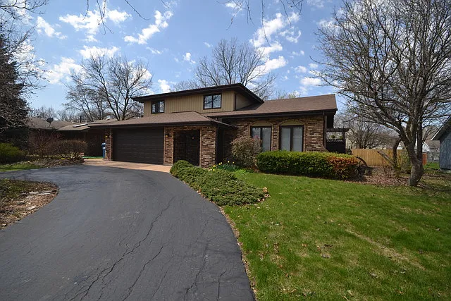 3458 Somerset St photo 1