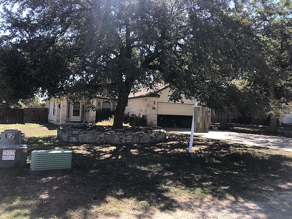 3rd image of 57 Sprucewood Dr