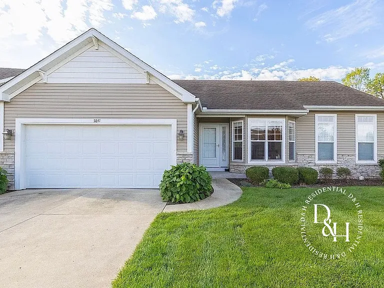 5841 Cottage Cir — Photo 1