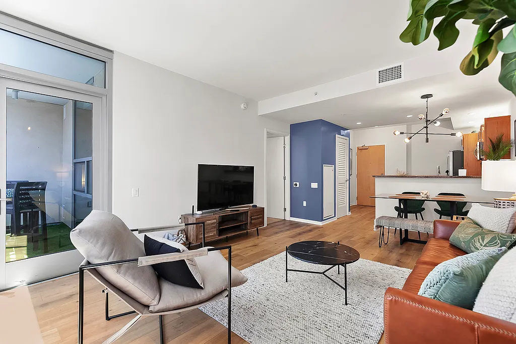1 bed, 1.0 bath, $4,625 — Photo 3