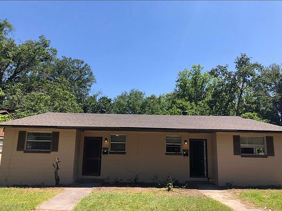 4th image of 7144 Conant Ave