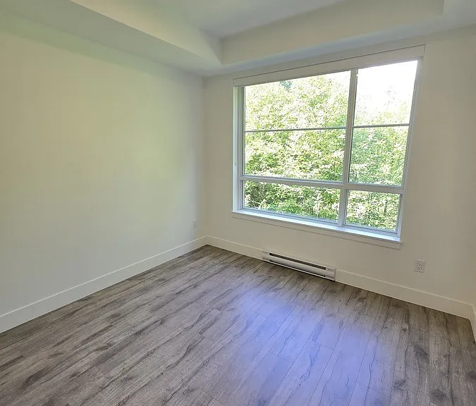 6328 King George Blvd #105 — Photo 5