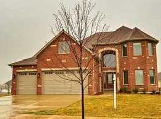 2014 Rockwood Ln, North Aurora, IL 60542