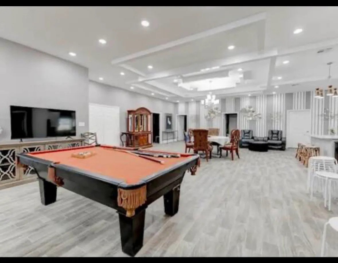 2716 Hillside Dr — Photo 1