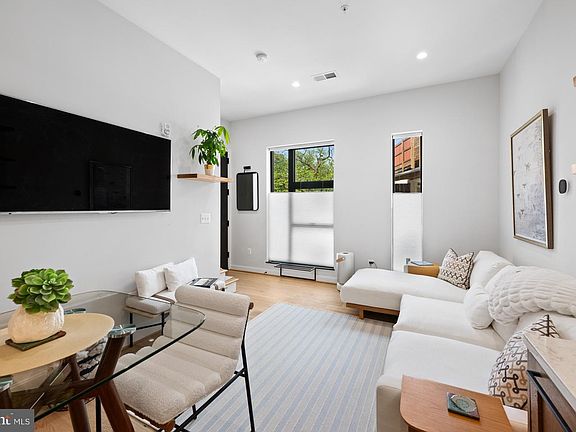 5th image of 2525 Pennsylvania Ave NW #305