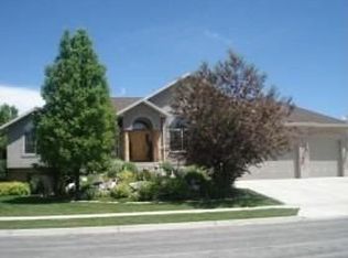 922 W 2920 S, Syracuse, UT 84075