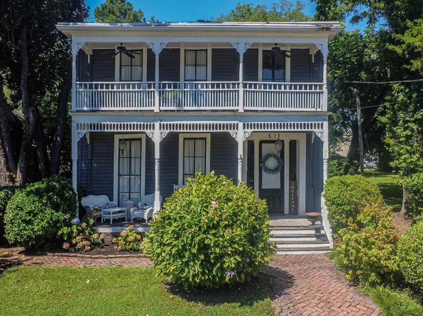 611 N 6th St, Paducah, KY 42001