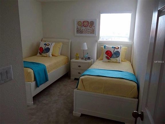 3rd image of 1310 Las Fuentes Dr