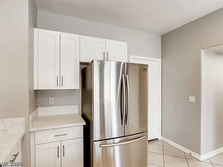 227 Charming Ct — Photo 9