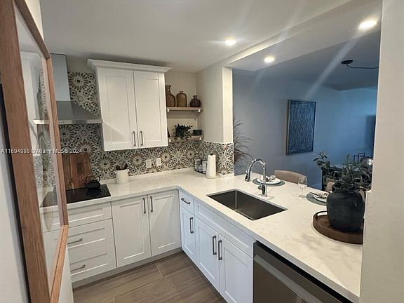 5th image of 3126 SW 20th Ter #14B1