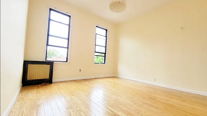 Rented by New Amsterdam Realty Group | media 4