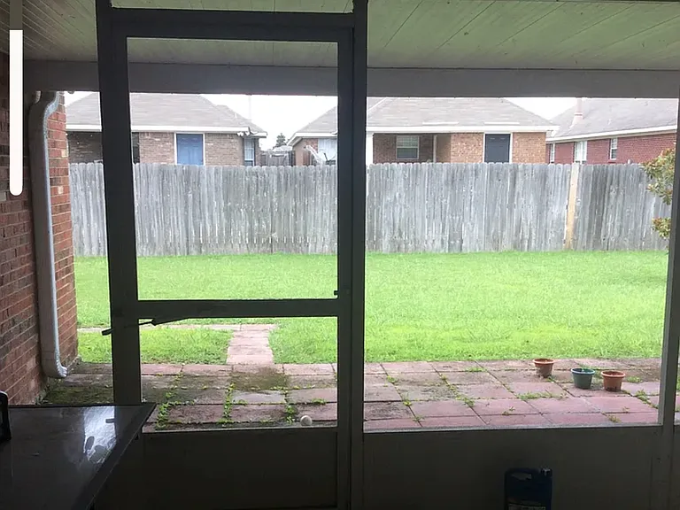 1525 Melissa Ln — Photo 10