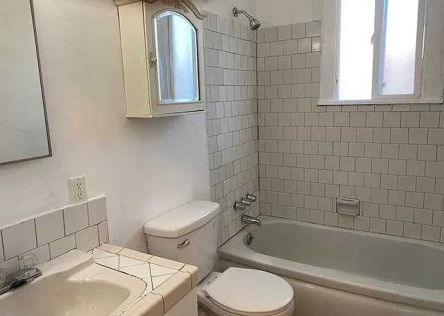 7004 1/2 Hazeltine Ave #4 — Photo 20