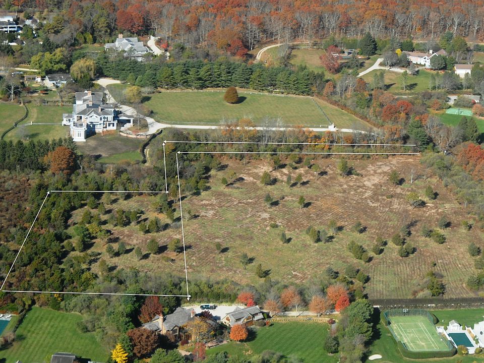 2nd image of 76 Little Noyac Path