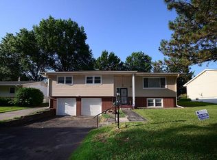 5303 Mary St, Omaha, NE 68152