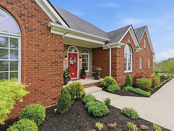 4th image of 915 Country Oaks Dr