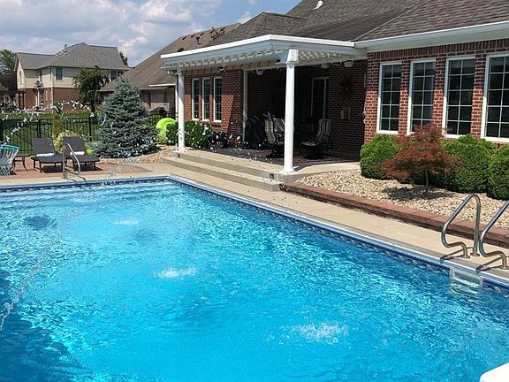 3rd image of 1782 Thistle Ct