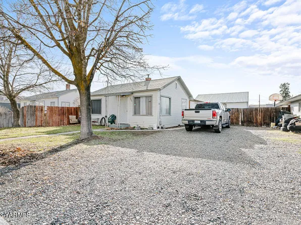 2808 4th St, Union Gap, WA 98903
