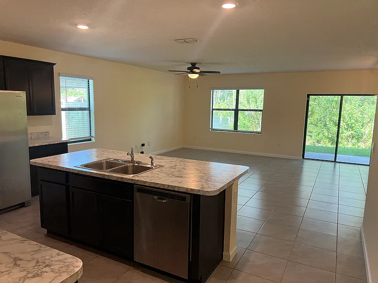 4412 Talbot Blvd — Photo 9