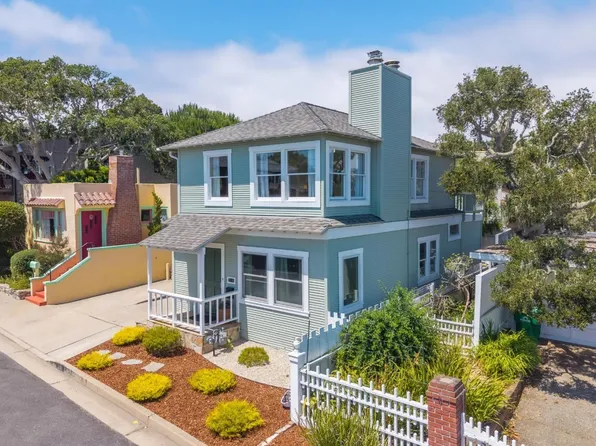 216 2nd St, Pacific Grove, CA 93950