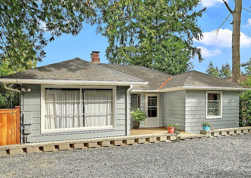1st image of 10208 15th Ave NE