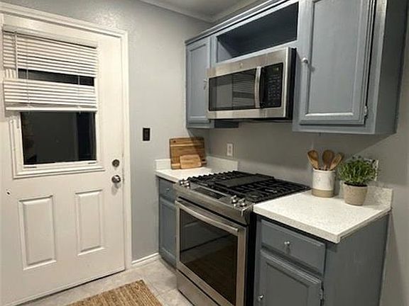 3rd image of 2924 N Brenda St