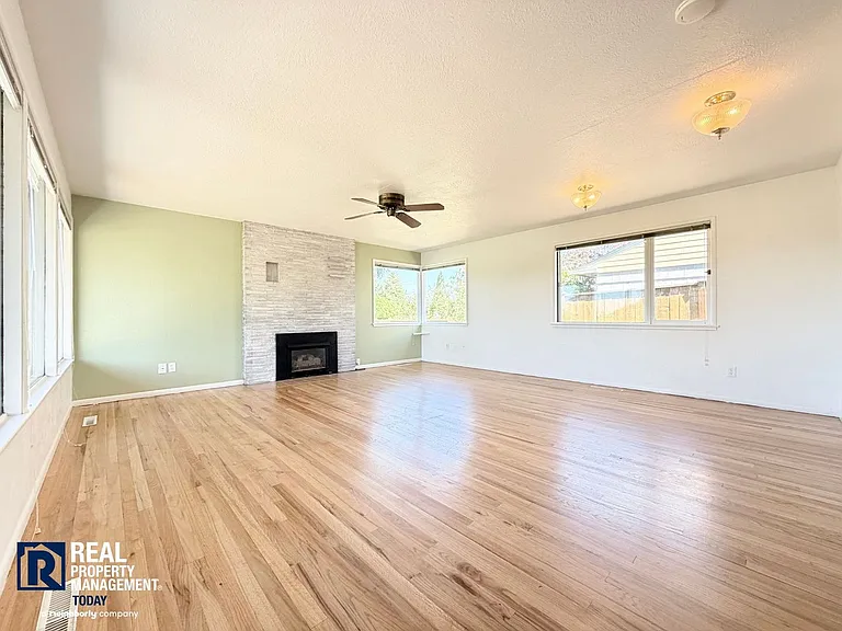 2301 N Winnifred St — Photo 4