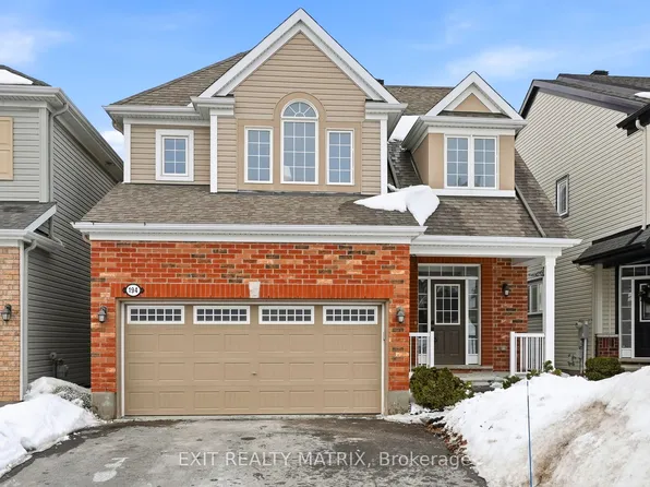 194 Flowing Creek Cir, Ottawa, ON K2M 0K2