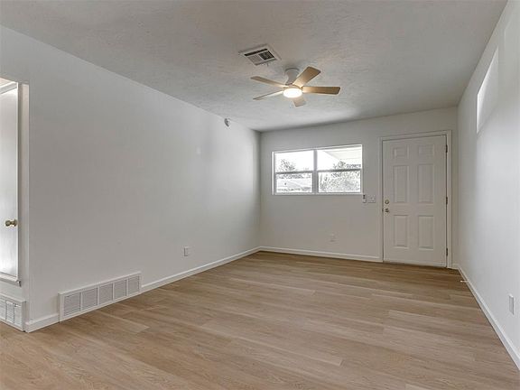 4th image of 1007 NW 20th St