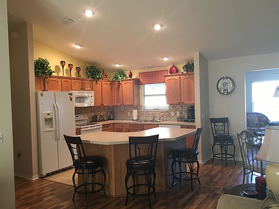 Kitchen,Counter Seating