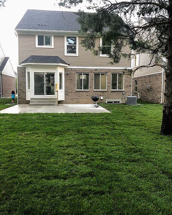 2nd image of 13764 Grandeur Ave