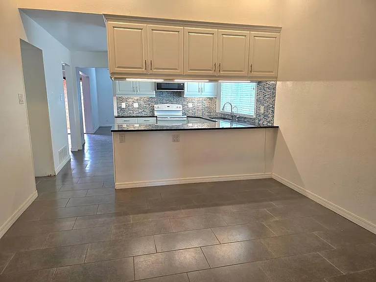2602 N Pecos St #A — Photo 18