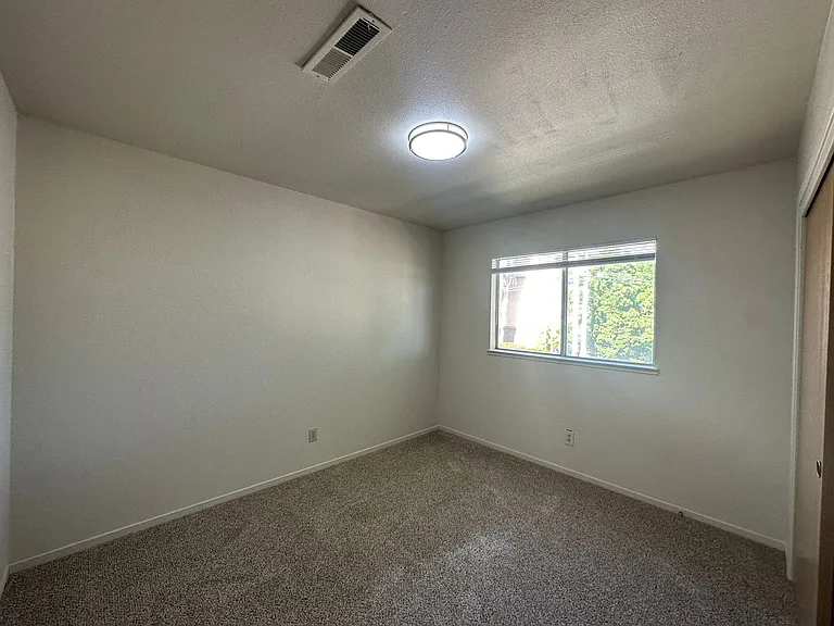 114 S Parsons Ave #G — Photo 28