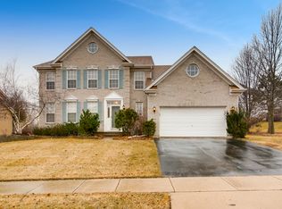 2070 Morningview Dr, Hoffman Estates, IL 60192