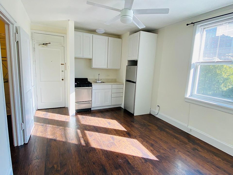 1st image of 2119 N Sedgwick St APT C6