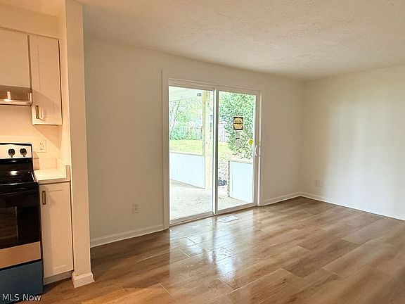 4th image of 2625 Elm Dr